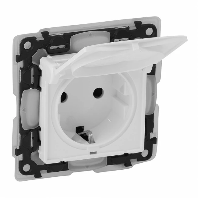 Switches And Sockets 2P + E Socket With Cover Valena Life Legrand 753119 3 Switches And Sockets 2P + E Socket With Cover Valena Life Legrand 753119